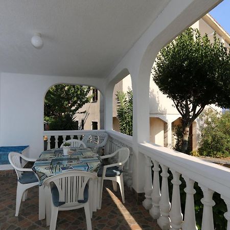 Apartments Nadenic Šilo Zewnętrze zdjęcie