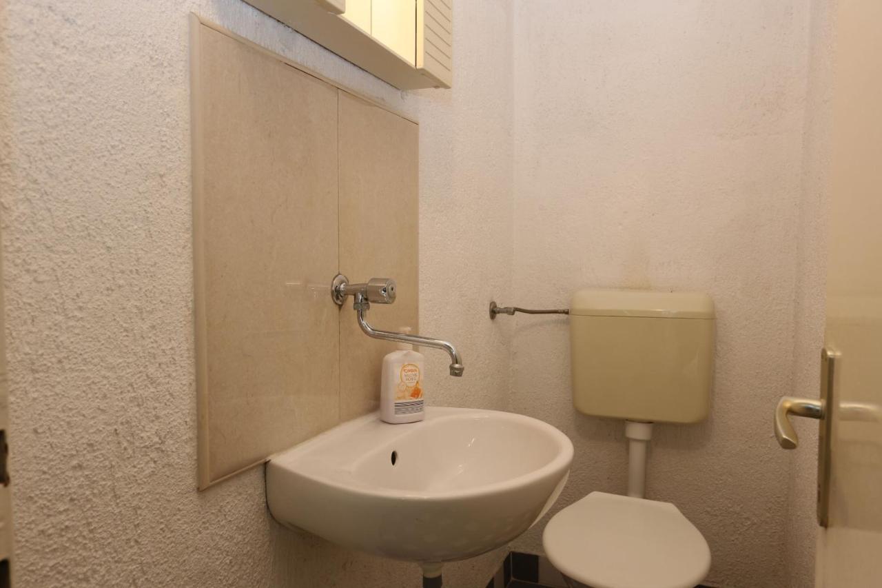 Apartments Nadenic Šilo Zewnętrze zdjęcie